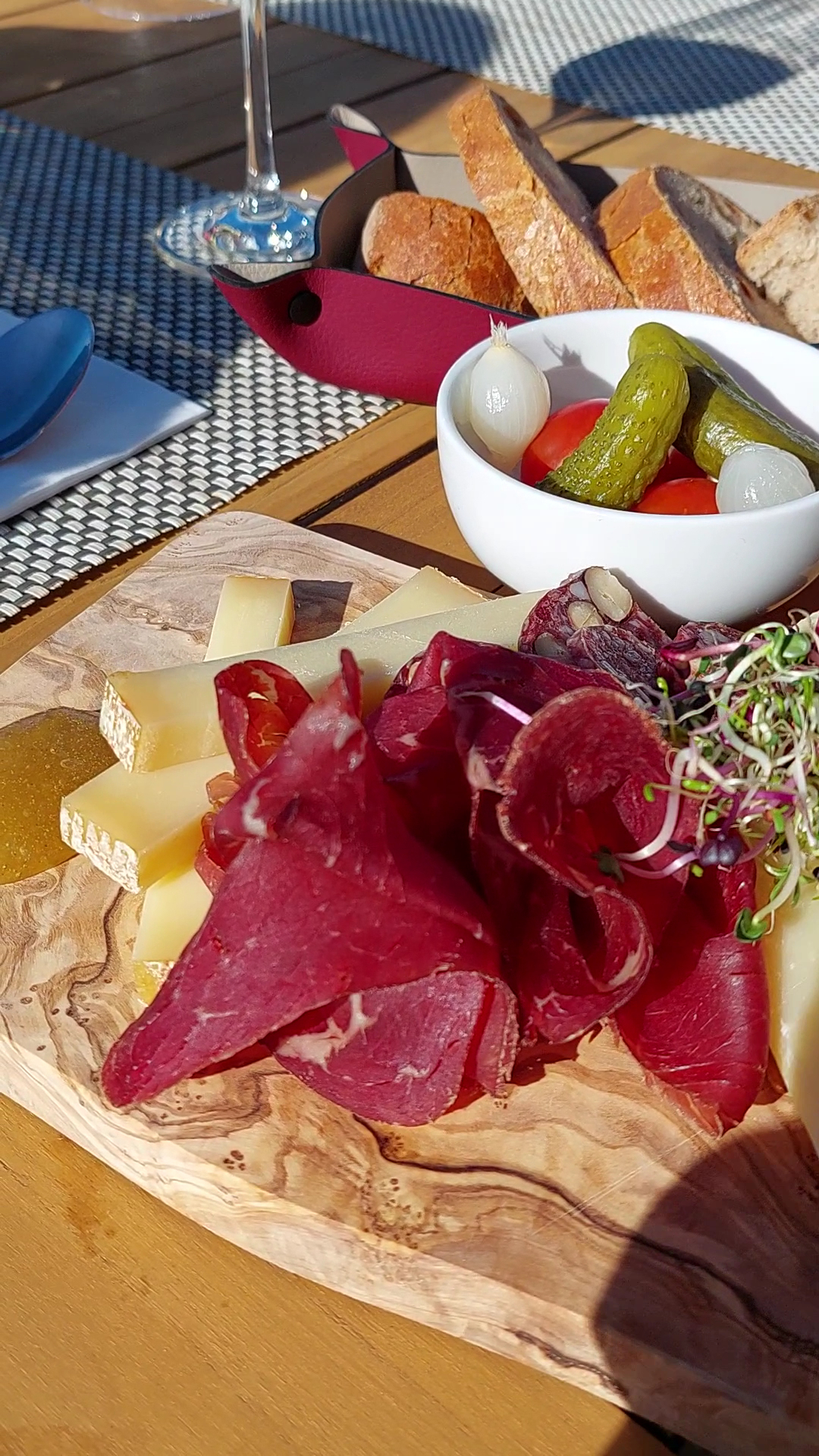 Bergrestaurant und Lounge Eggli Gstaad photo 2