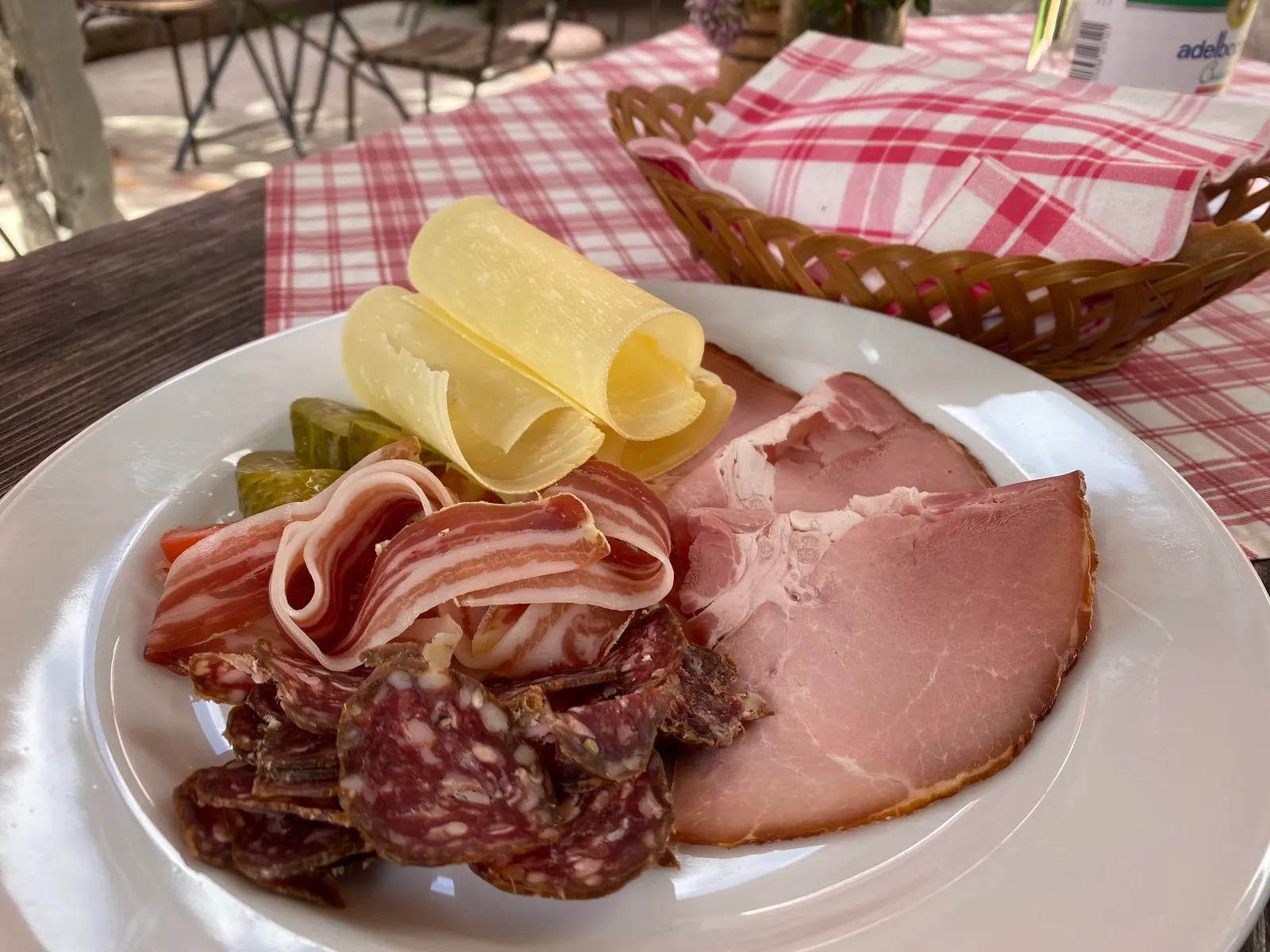 Lauenensee Restaurant photo 3