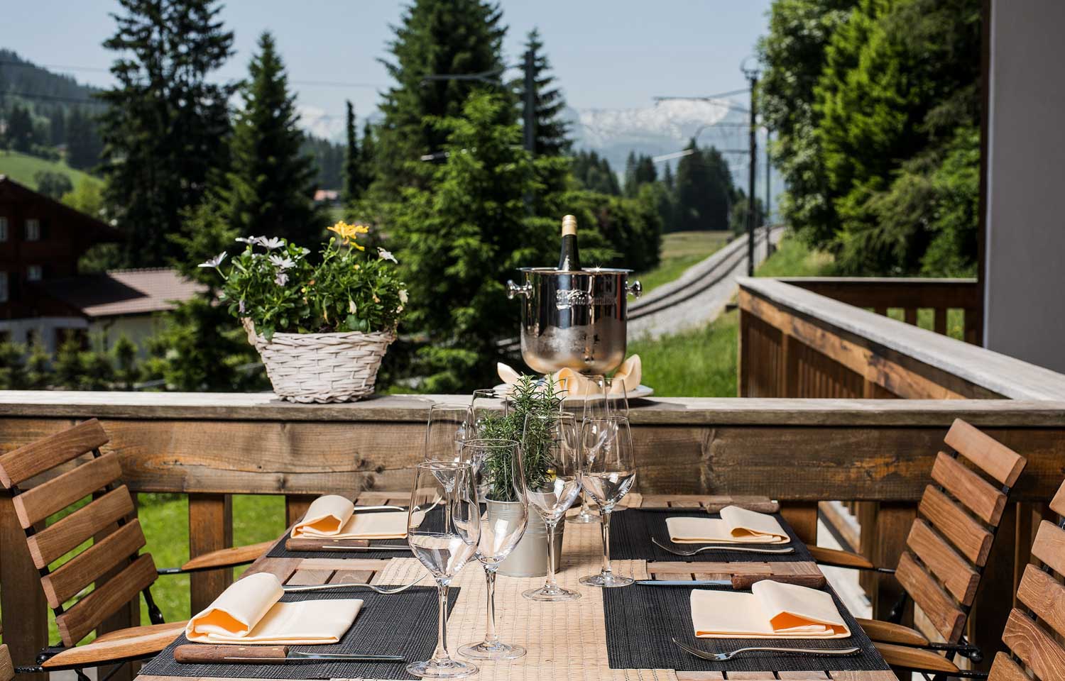 Swiss restaurants in Schönried